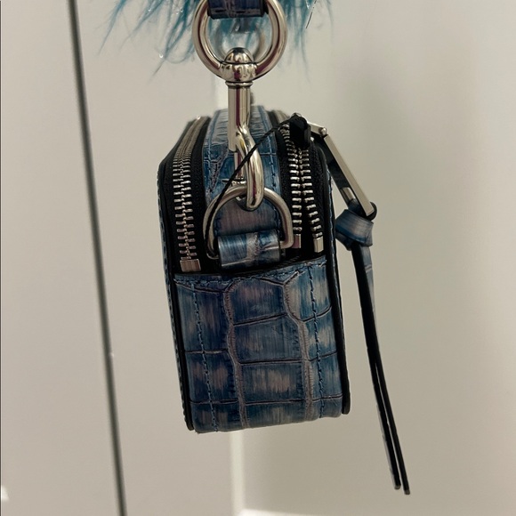 Marc Jacobs (NWT) Snapshot Camera Bag in Blue Croc-Embossed Leather & Faux-Fur - Picture 14 of 17
